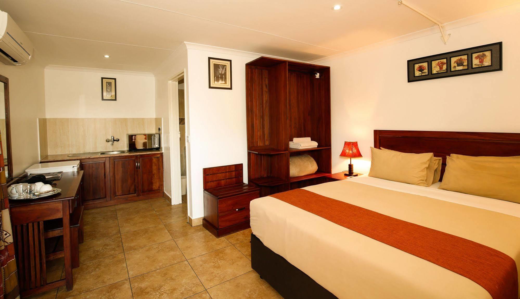 Mokoro Lodge Maun Eksteriør bilde
